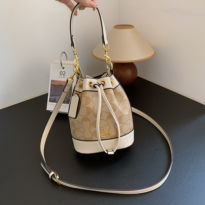 Vintage Fashion Boutique - New boutique vintage flower bucket bag