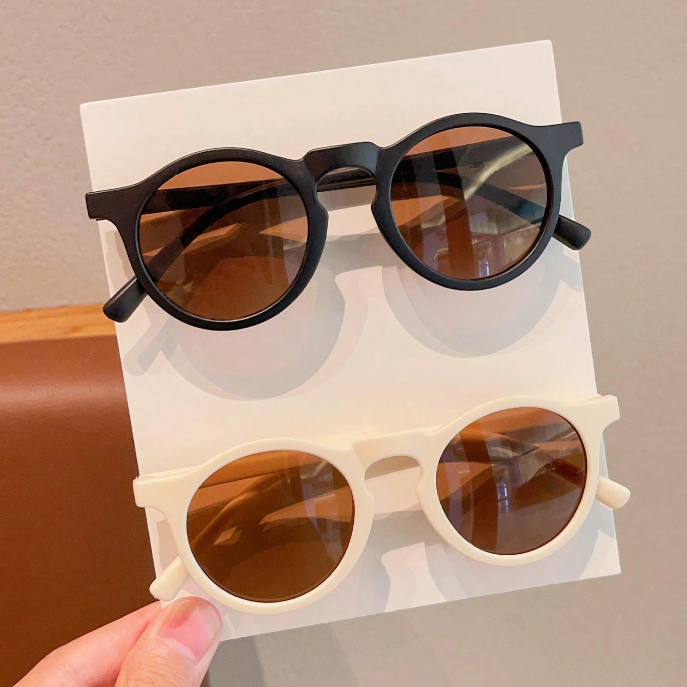 Vintage Fashion Postcards - 2Pcs Cute Newest Vintage Irregular Round
