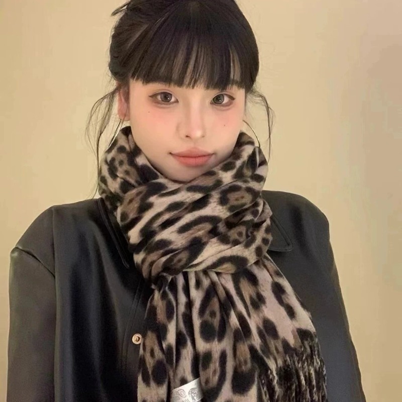 2025 New Retro Silk Leopard Pa - Vintage Fashion Ai 评论和价格