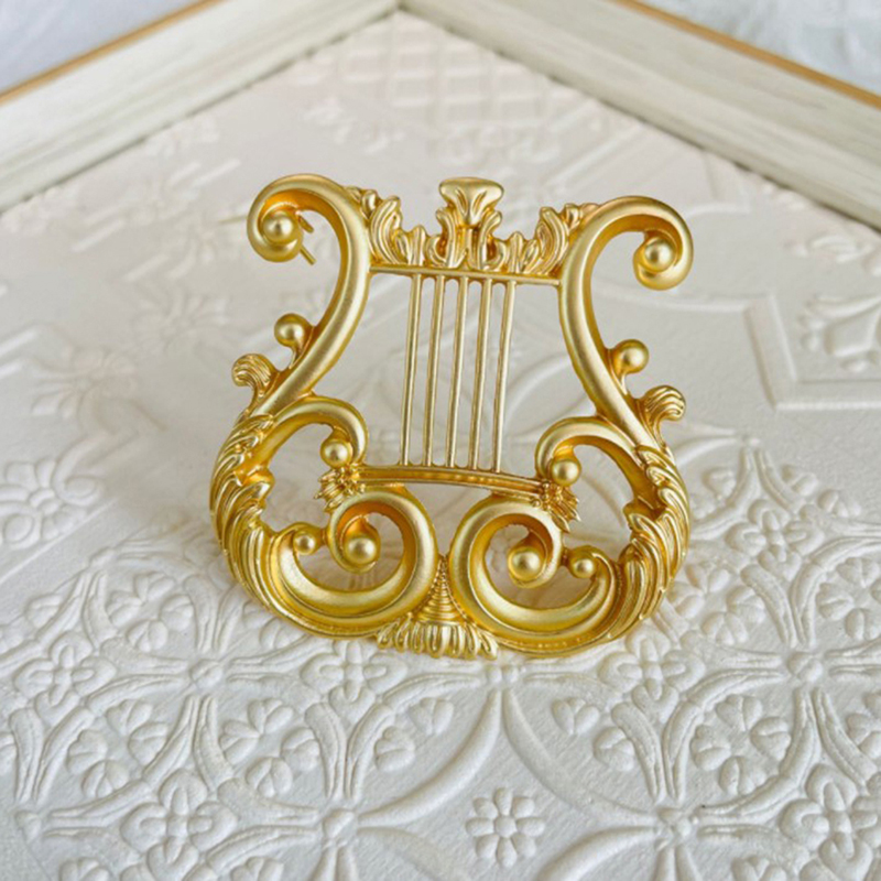 Vintage Golden Harp Brooch Jew - Vintage Fashion Postcards 评论和价格