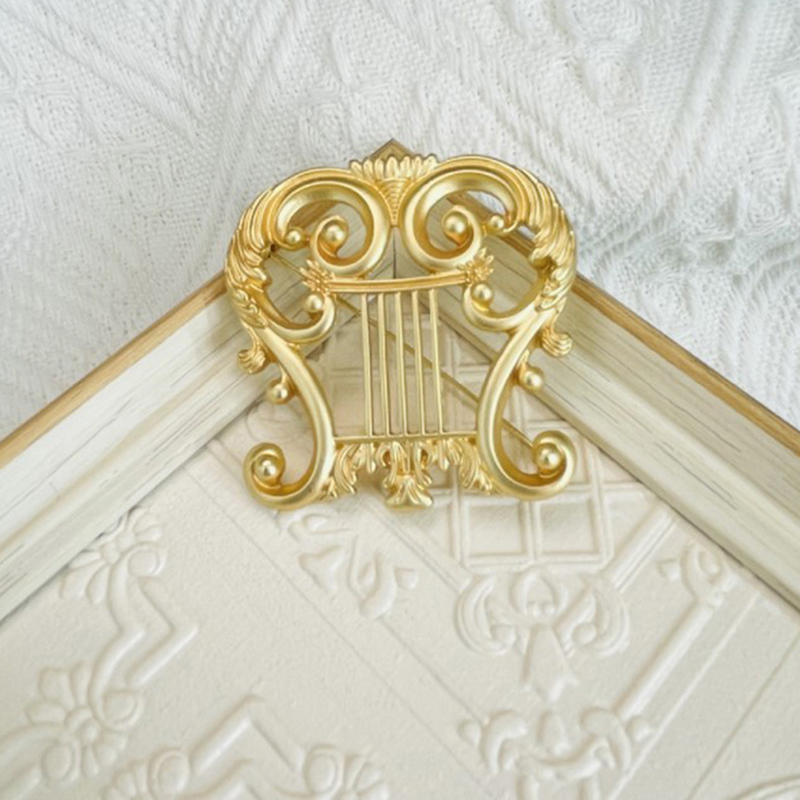 Vintage Golden Harp Brooch Jew - Vintage Fashion Postcards 评论和价格