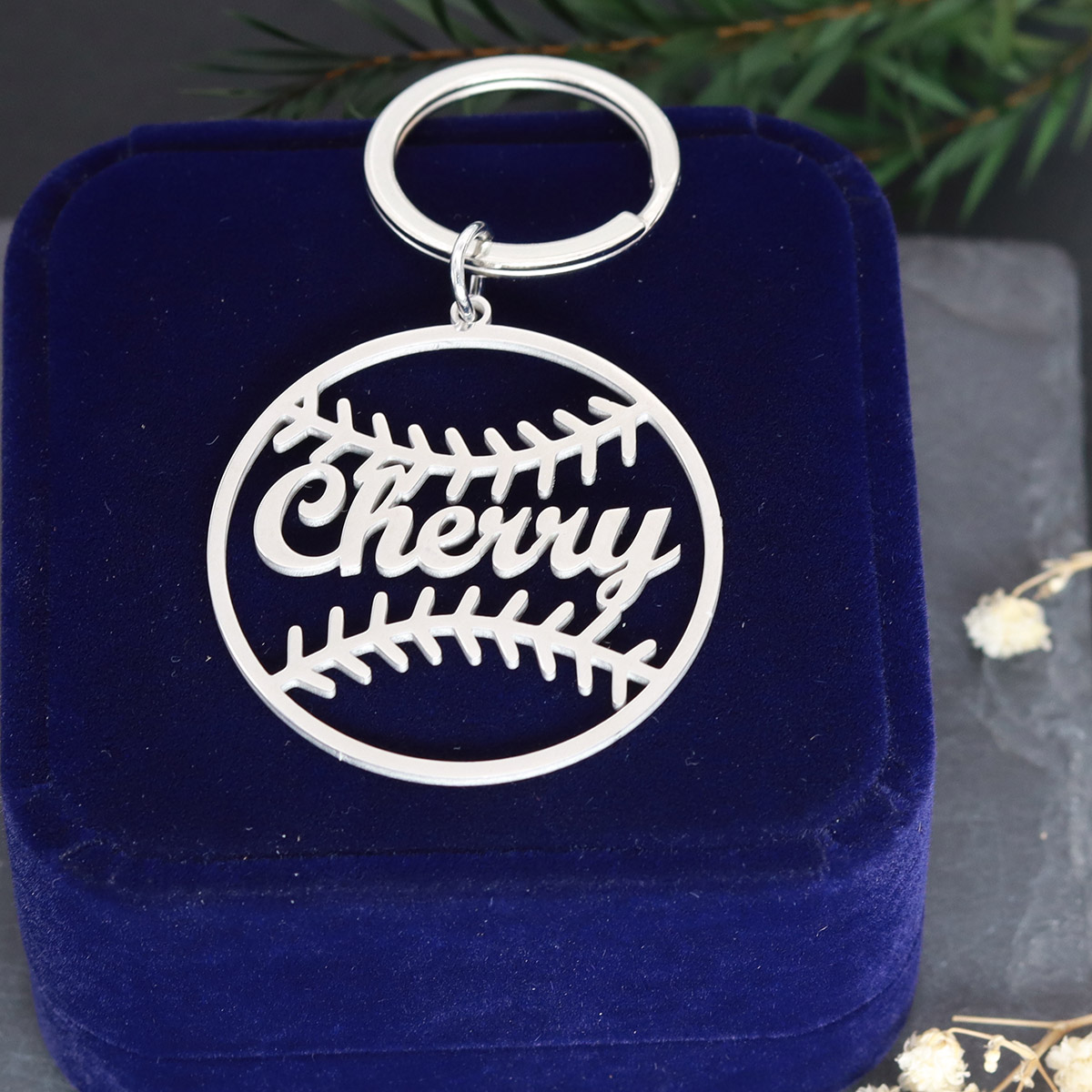 Custom Name Ball Keychain Pers - Vintage Fashion Names 评论和价格