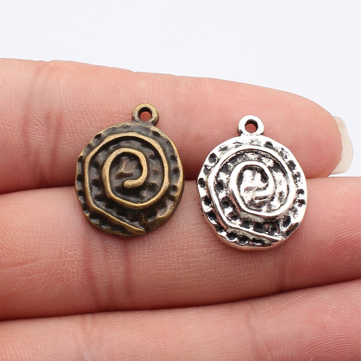 WYSIWYG 10pcs 22x17mm 2 Colors - Vintage Fashion Nova 评论和价格