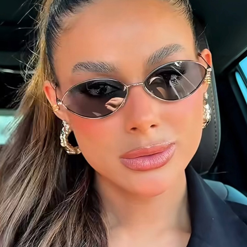 Retro Cat Eye Woman Sunglasses - Vintage Fashion Trends 评论和价格