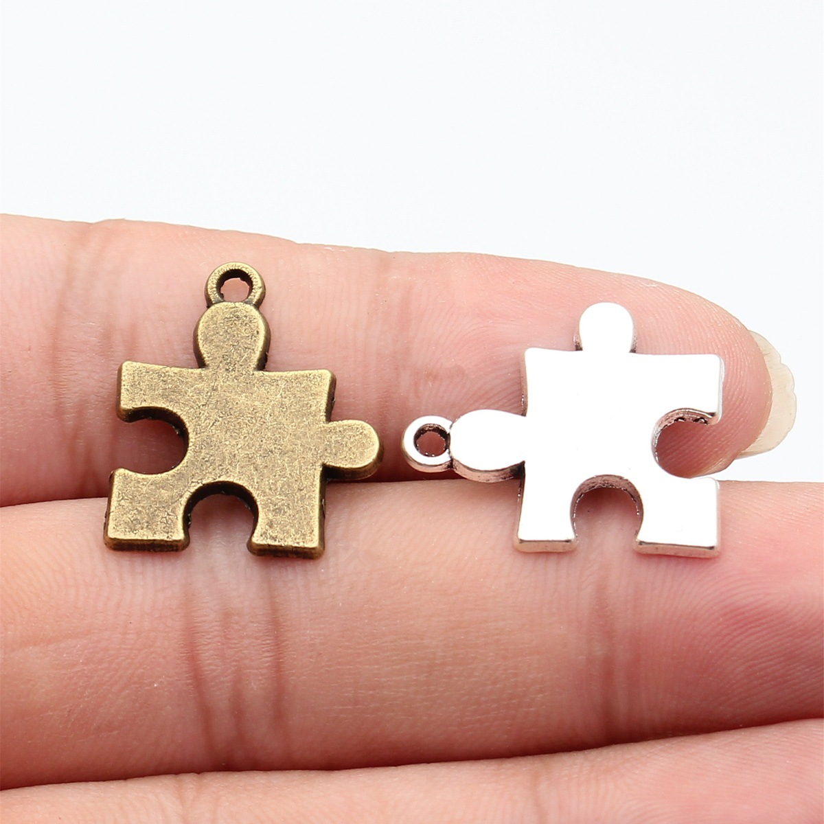 WYSIWYG 10pcs 23x20mm 2 Colors - Vintage Fashion Nova 评论和价格